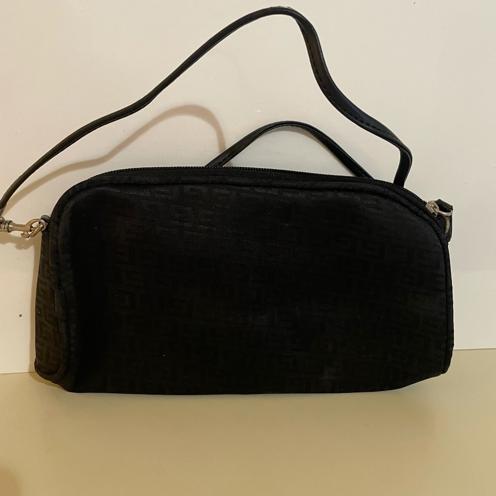 Women’s Clutches/ Wristlets